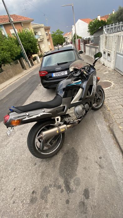 Kawasaki zzr 600