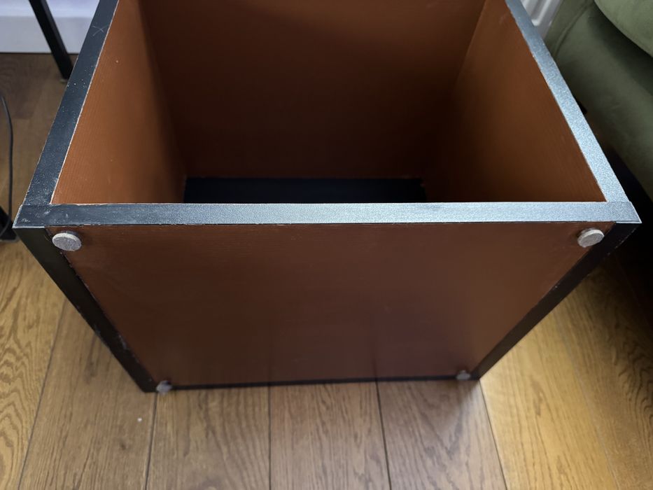 Szafka na gramofon i winyle Monofonica