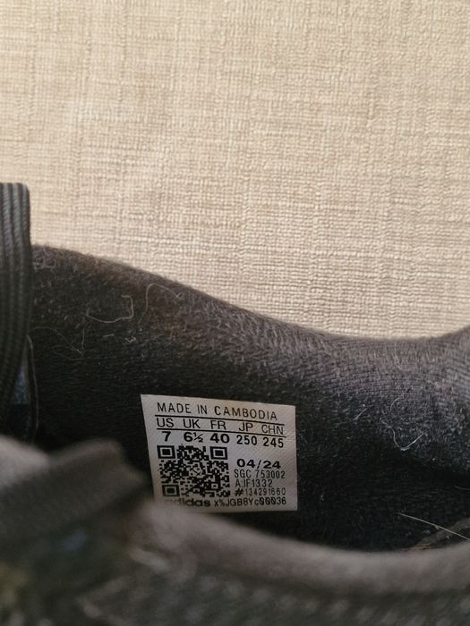Buty młodego sportowca, 4 pary, rozmiar 39 1/3 - 40