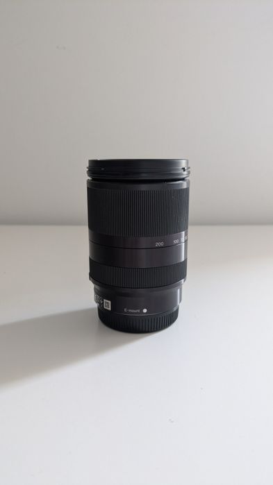 Sony E 18-200mm f3.5-6.3 OSS