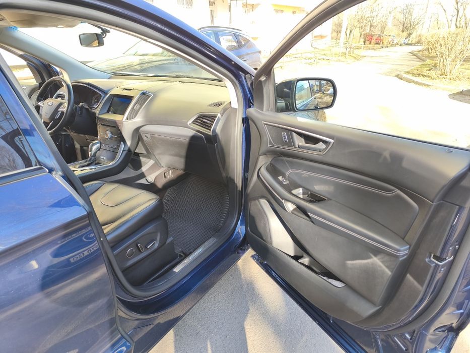 Продам Ford edge