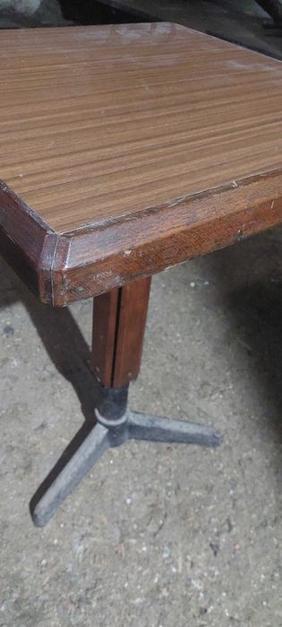 Mesas de madeira vintage