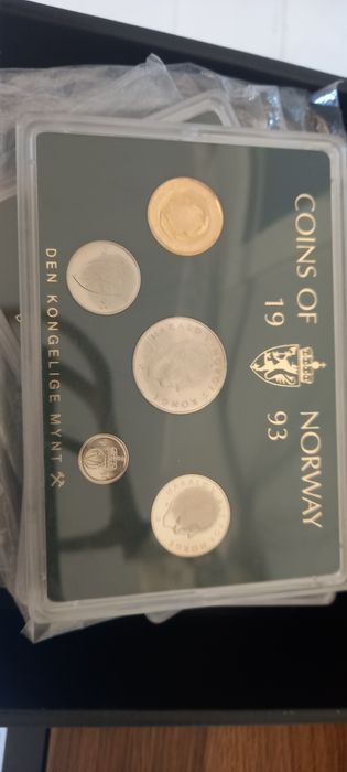 Monety słaby z monetami norwegja