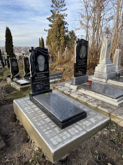 Бюджетні памʼятники з НАТУРАЛЬНОГО КАМЕНЮ | Одинарні | Подвійні