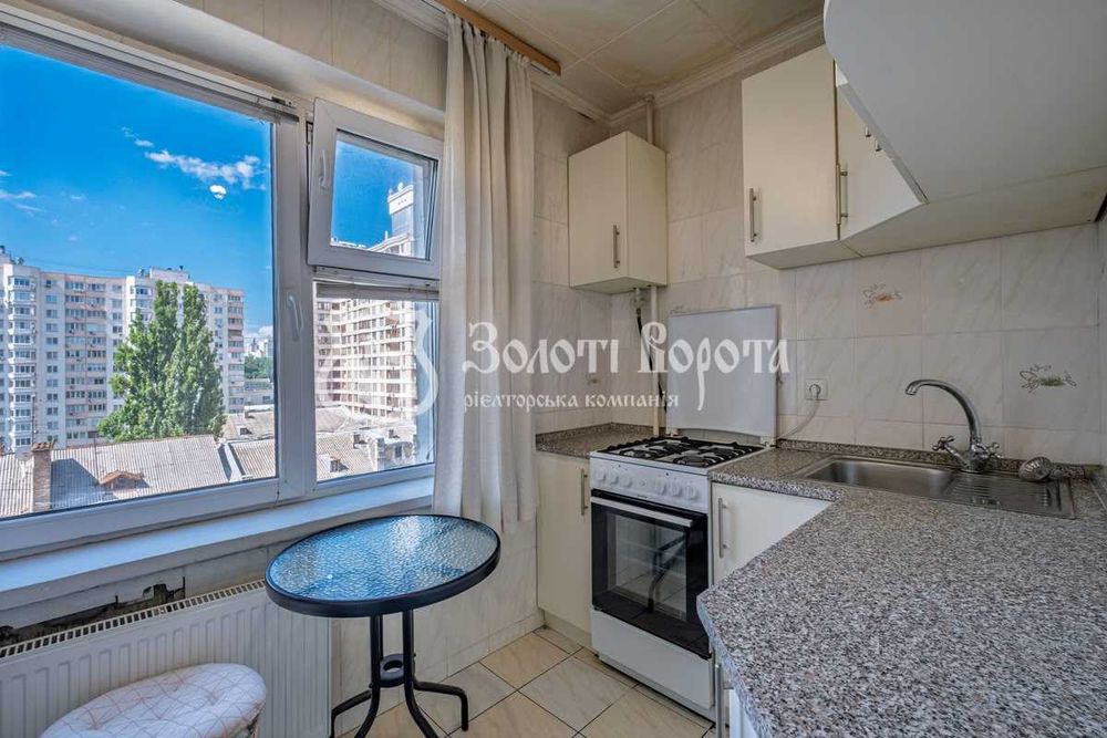 Квартира 1к. Житловий стан. Жилянська, 76, Голосіївський район, Центр