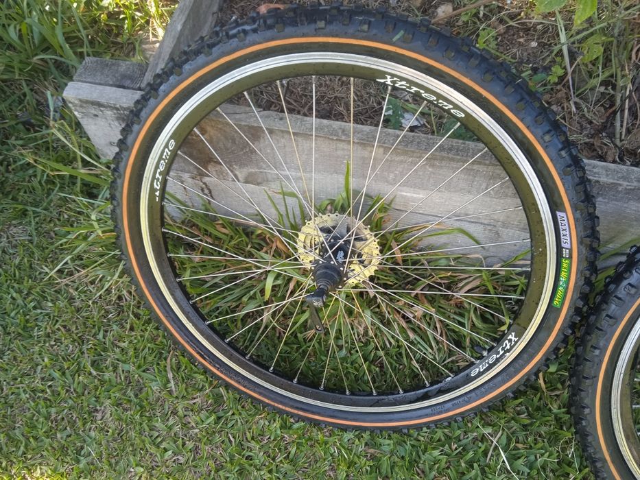 Rodas Vendo par de rodas completo para bicicleta de montanha (BTT/MTB)