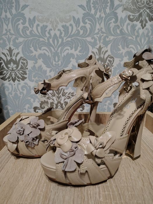 Ексклюзивні Босоніжки-Платформи "Квіткова Феєрія" (Бежевий/Нюд)