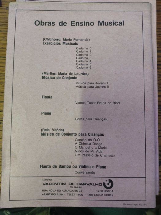 Antigo "Caderno para Exercícios de Música" utilizado para a educação musical.