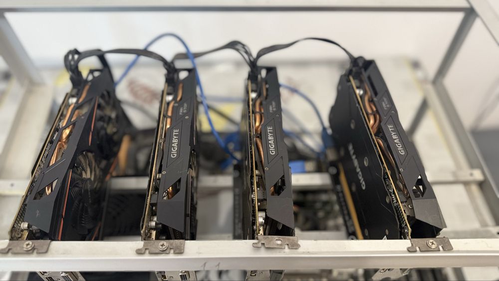 Майнинг-ферма на 4 видеокарты Gigabyte RX 580 4GB | Полностью рабочая