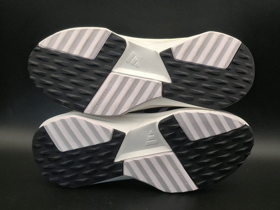Кросівки Adidas AVRYN_X   Нові 39,5р.