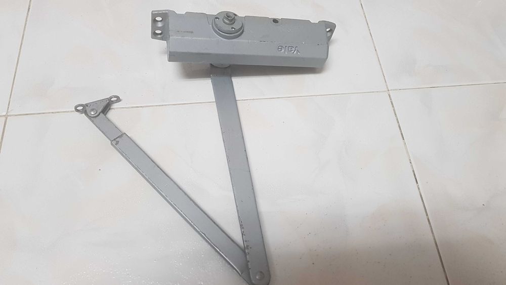 Mola yale porta                              .