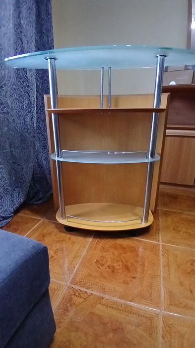 Móvel de apoio para sala de estar