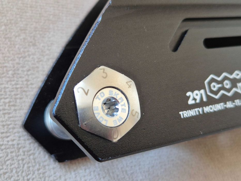 Szyny Powerslide Combat Rocker Trinity 4x90 291 mm CNC (komp. obróbka)