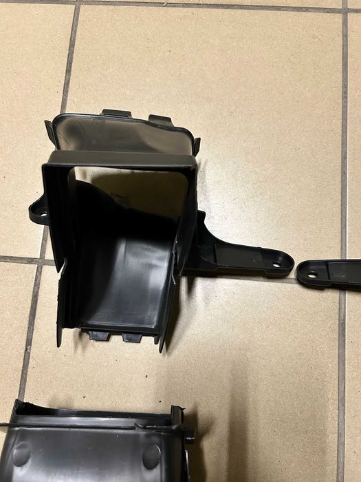 BMW X5 G05 G06 G07 Повітропровід гальм 7421685 7421686 7421700 7421699