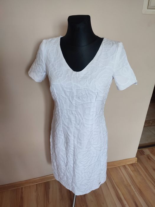 Biała sukienka ślubna Monnari damska elegancka bodycon 36 S