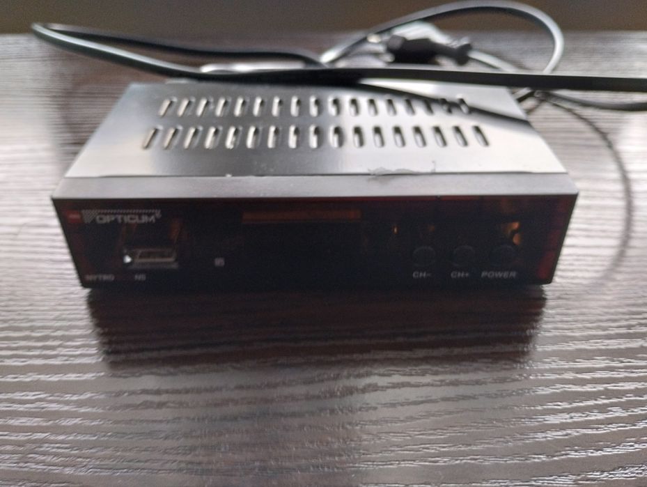 Telewizor Sharp 24 cale plus dekoder