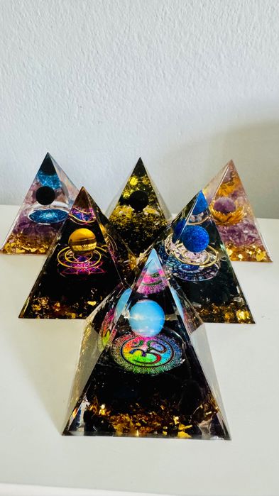 TURMALIN na turmalinie ORGONIT najsilniejszy odpromiennik piramida XL