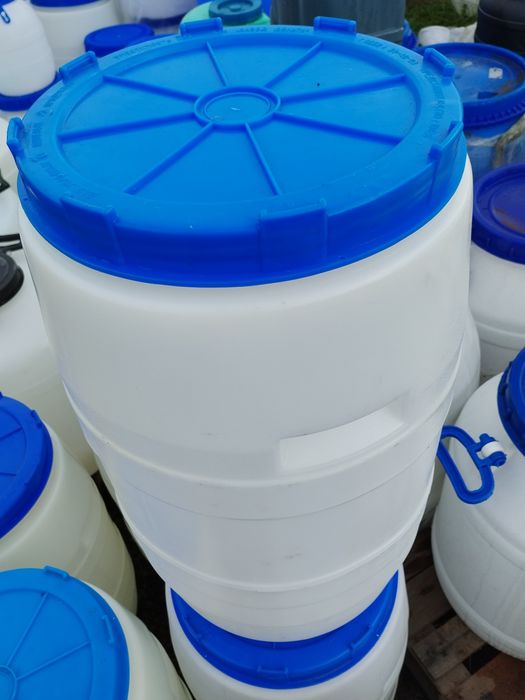 Бідони, каністри, бочки різн,і на воду,олію,масло, на капусту, вино, м