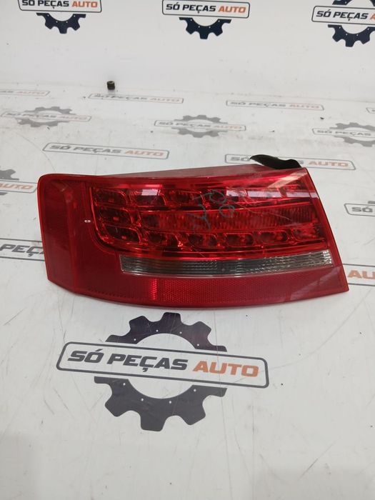 FAROLIM ESQUERDO CINZA AUDI A5 (8TA) 2.0TFSI ANO: 2009