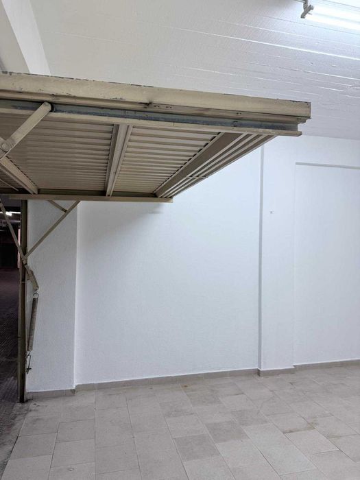 Aluguer de garagem - Charneca da Caparica