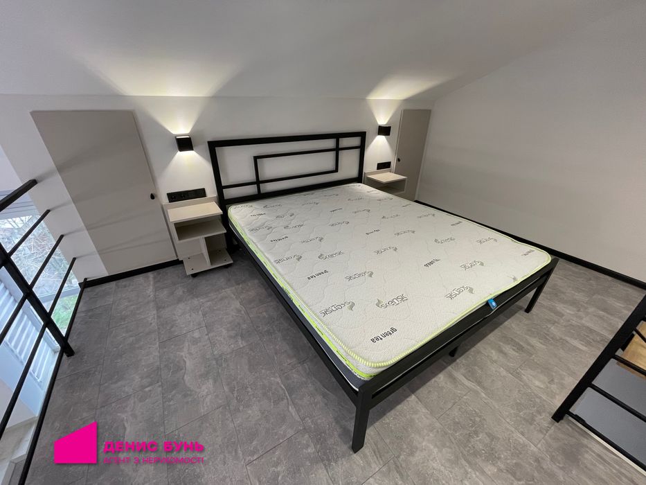 Продам стильную, двухуровневую квартиру в центре города