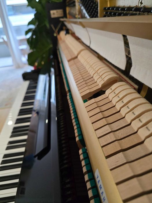 Piano Yamaha u3, como novo.