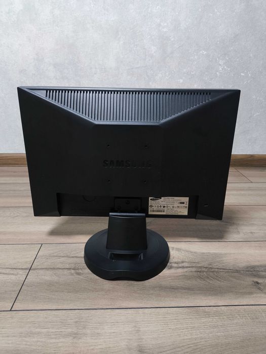 Монітор Samsung 19 дюймів 920 NW