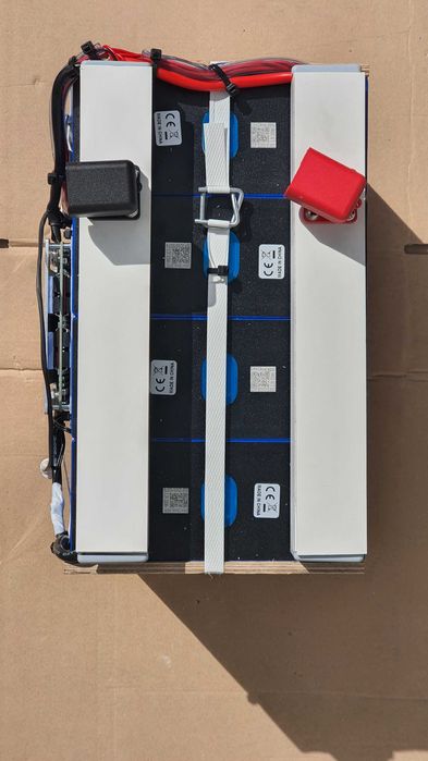 Akumulator LiFePo4 12V 300Ah (3.84kWh)  BMS Bluetooth  Kamper PV Łódź