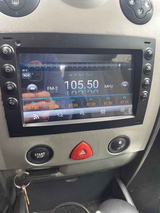 Rádio Renault Megane 2 + GPS + Carplay sem fios.