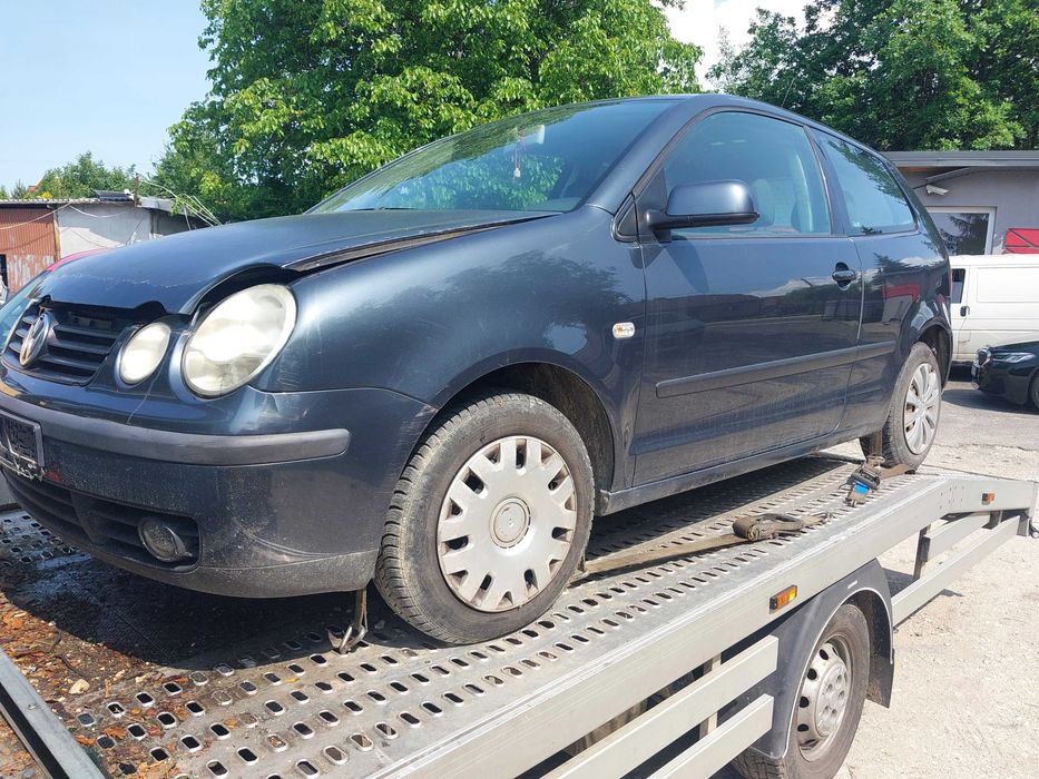 Posiadam czesci vw polo 4  9n  2003r  okular  1.4  16v   3drzwi