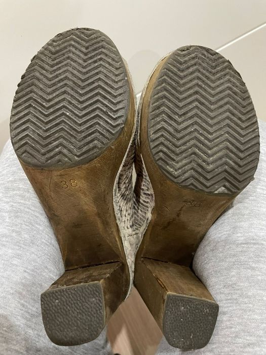 Botas Xuz - tamanho 38
Padrão Python
Pouco uso
70€