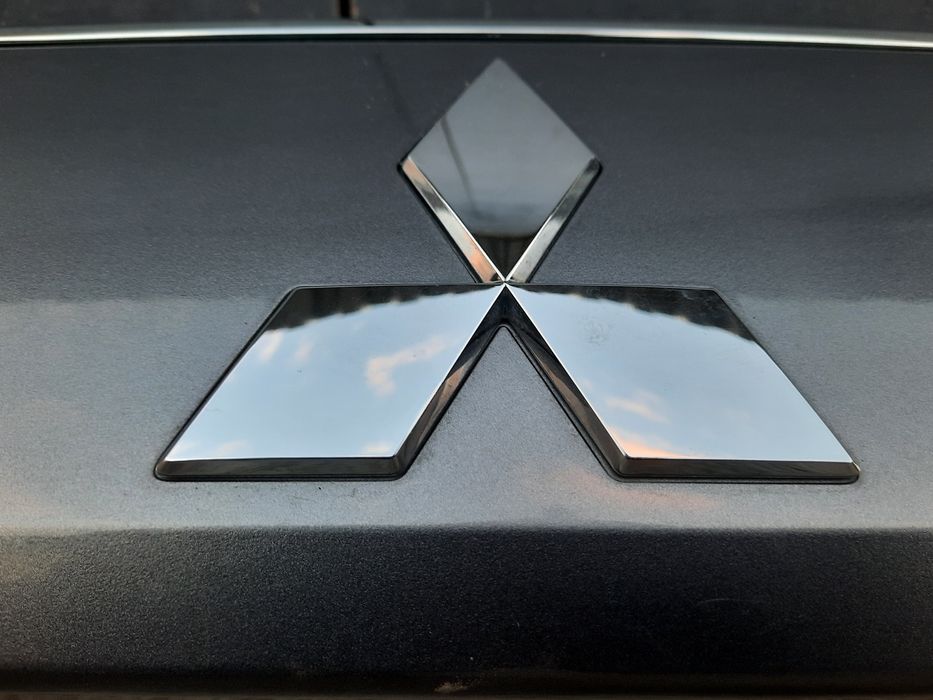 Накладка кришки багажника  Mitsubishi Outlander рестайл