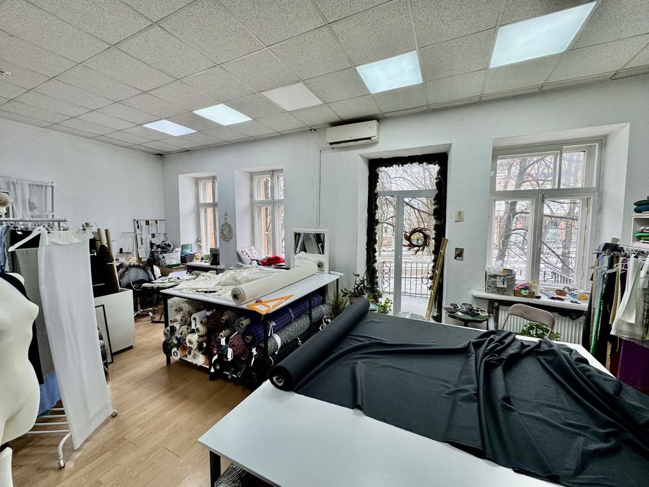 Сдам офисное помещение  с балконом Яворницкого Карла Маркса Гоголя ЕКБ