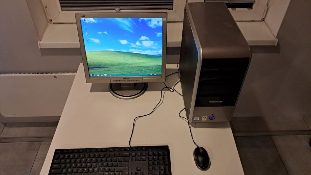 B.Mocny Zestaw RETRO do Gier 2x3.0Ghz/Ram-8GB/Grafika-1GB/Monitor 17'