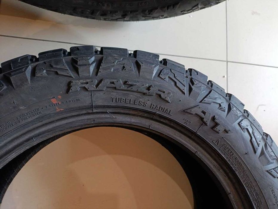 Пара шин б/у 225/60R17 103H Maxxis Razr AT