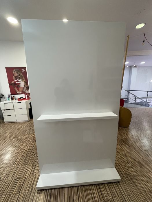 Movel expositor Branco - ideal para salao de beleza ou loja