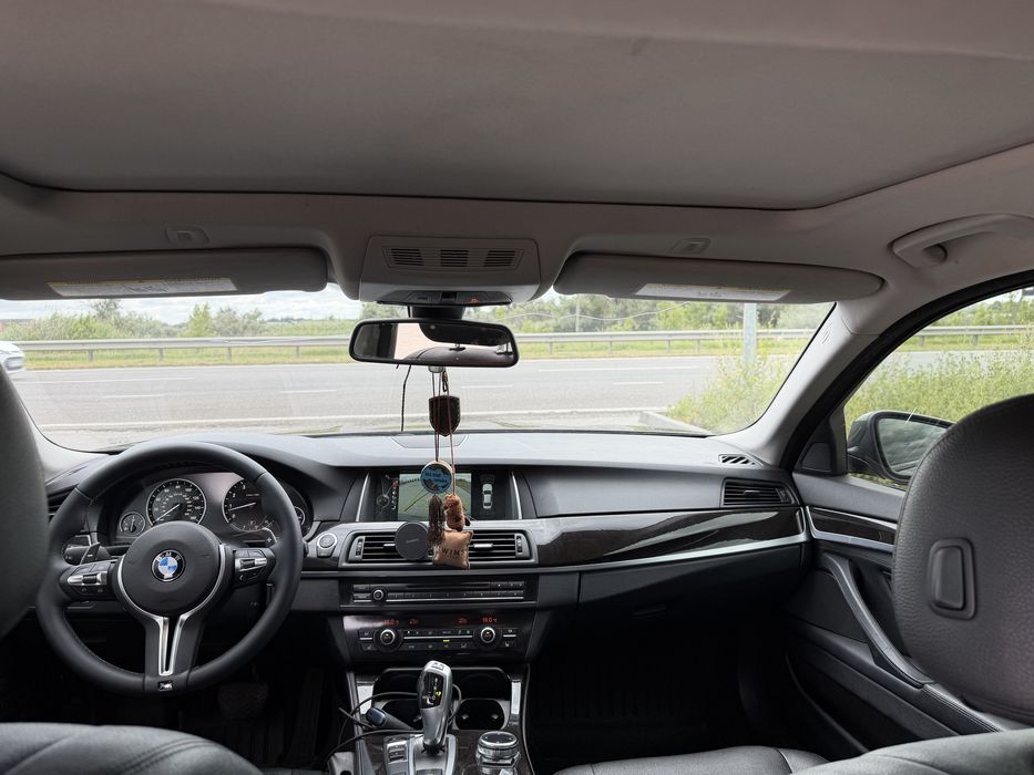 BMW 535i F10 • 2014 рік • 3.0 бензин (306 к.с.)