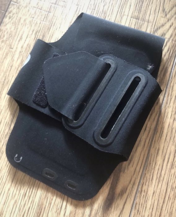 Etui do biegania czarne Asics na telefon