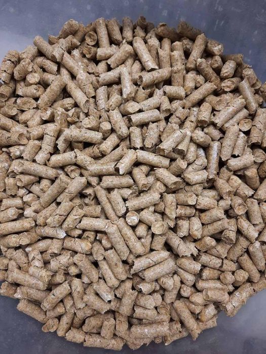 Ściółka dla kota 6mm drzewny 16L
