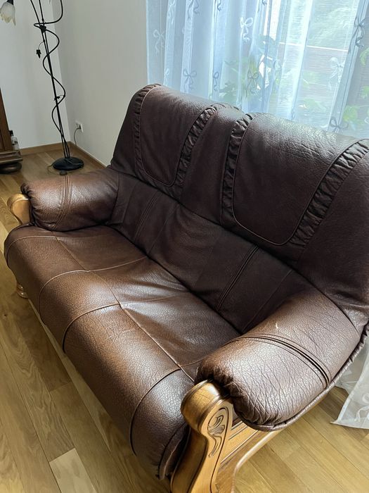Sofa   dwuosobowa.