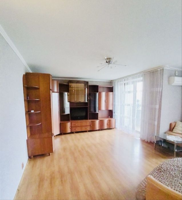 ДЕРЖПРОГРАМИ . Продаж 3-кв м. Бориспіль Центр міста 73 кв.м з МЕБЛЯМИ та ТЕХНІКОЮ