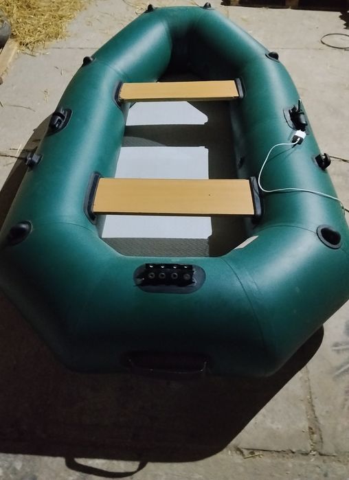 продам лодку аквашторм 2.5 з полом Airdeck