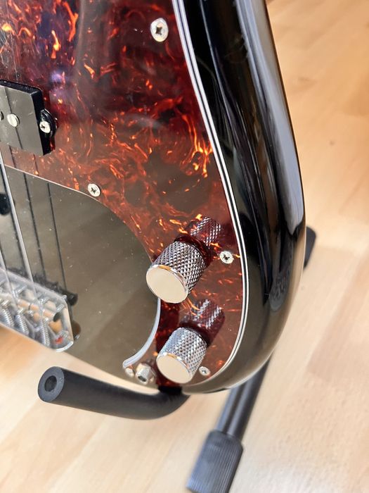 1988 Fender Precision Bass Made In Japan