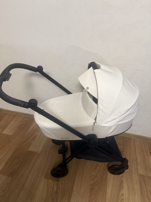 Универсальная коляска 2 в 1 Cybex Mios Off White (шасси Matt Black)