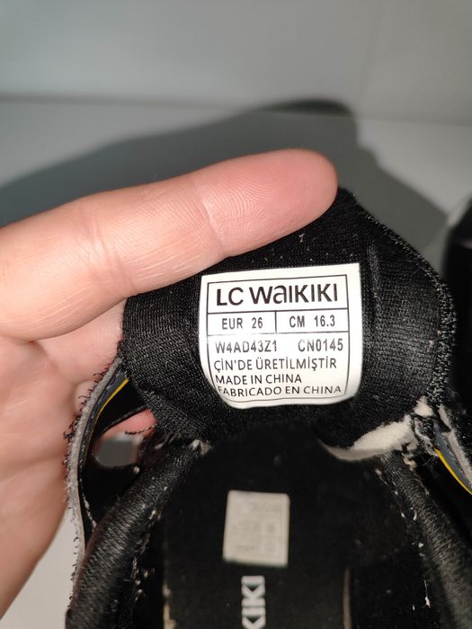 Продам детские кросовки