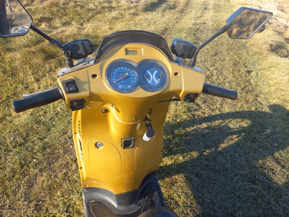 Продам Моторолер