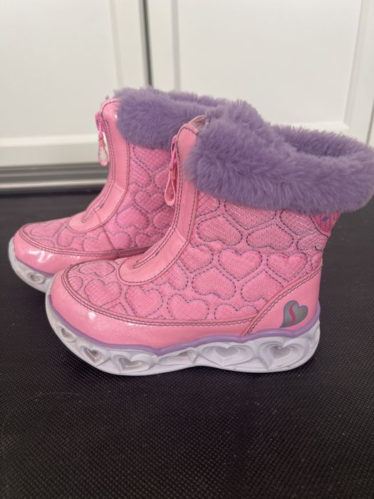 Sniegowce skechers ze swiecaca podeszwa rozm 26
