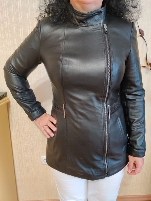 Верхняя женская одежда