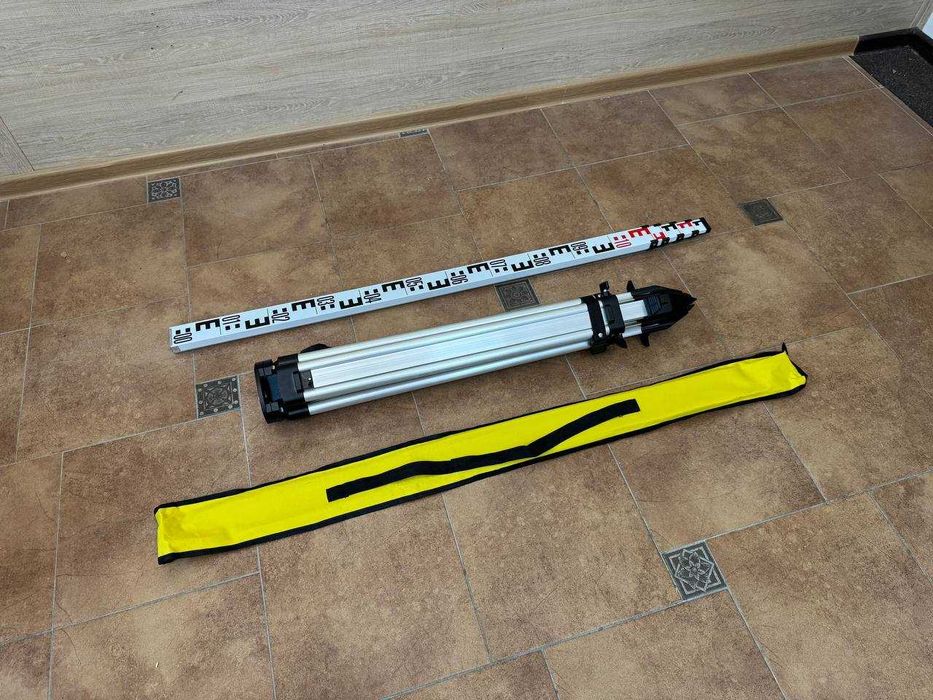 Штатив 1650 мм (різьба 5/8")+ Рейка 5 метрів з розміткою + Чохол