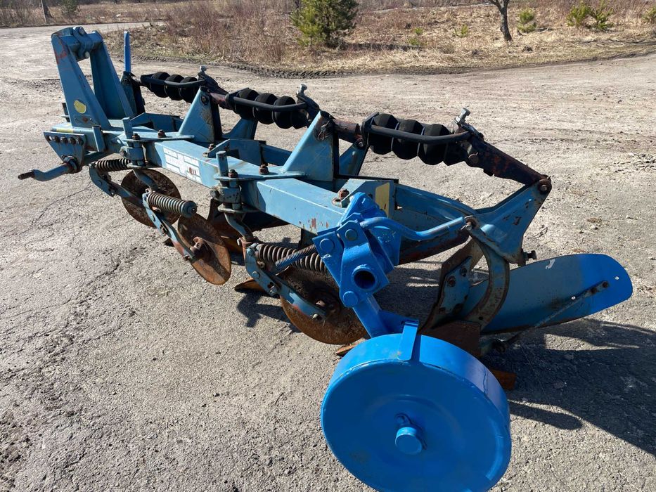 Продам Плуг 3-корпусний Overum 3-25-30-35-40 Rabe Werk Kverneland